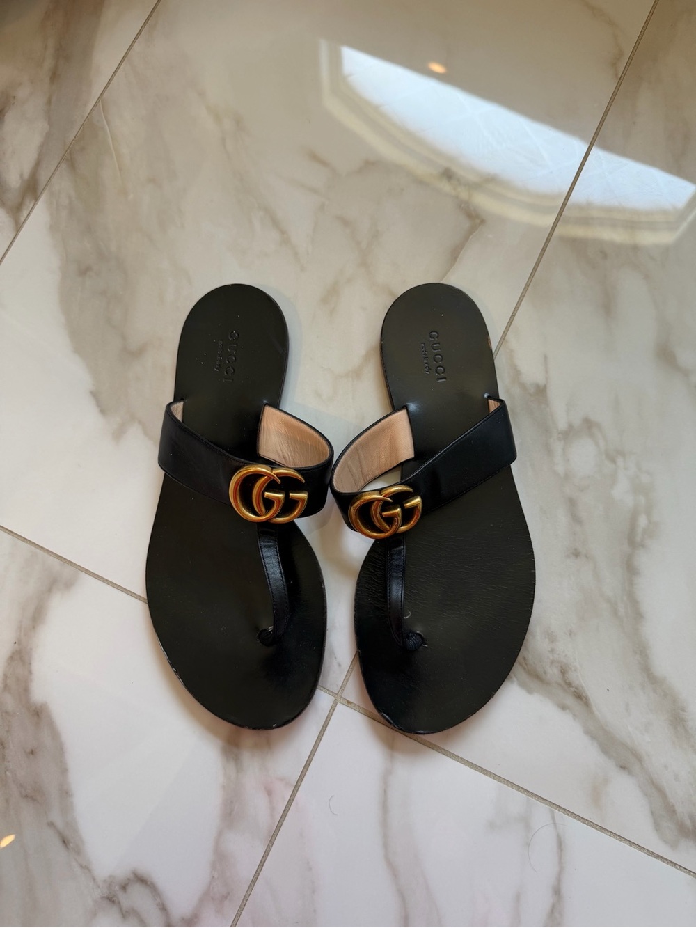 Gucci Black Leather Gold GG Thong Sandals
